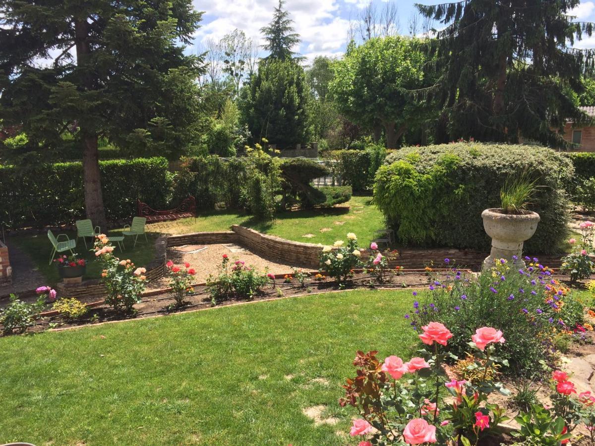 La Noisetiere Hotel Noyers-sur-Cher Buitenkant foto