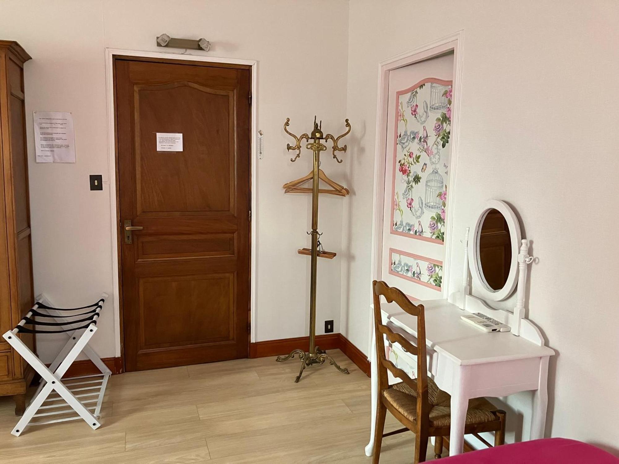 La Noisetiere Hotel Noyers-sur-Cher Buitenkant foto